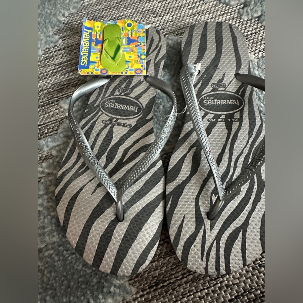 Black zebra Havavianas Flip Flops
